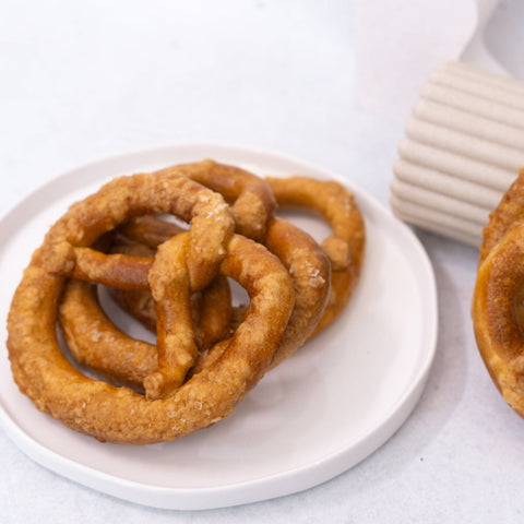 Large Salted Pretzel | Serves 6 - FIG FOOD